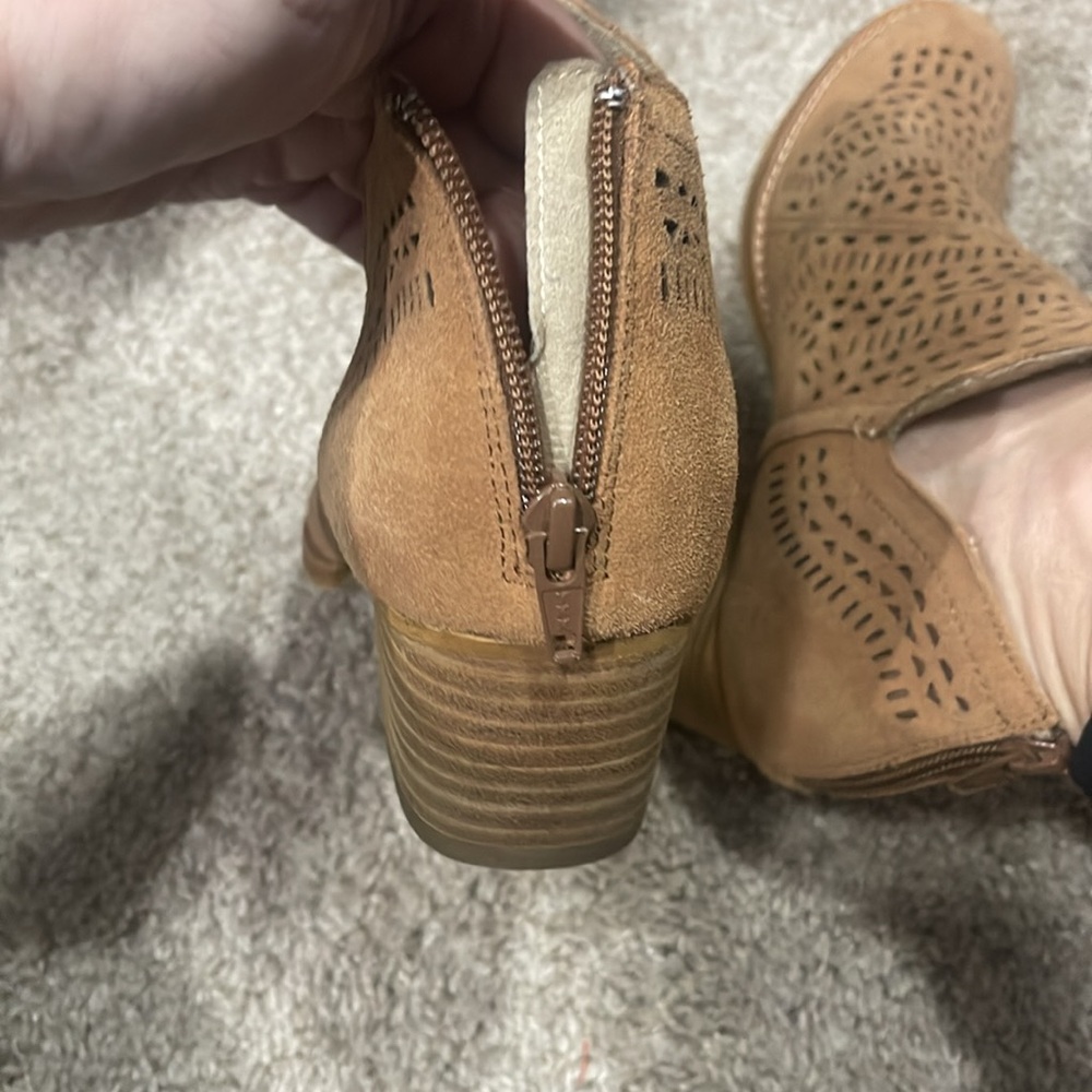 Earth brown suede booties! - Picture 4 of 5